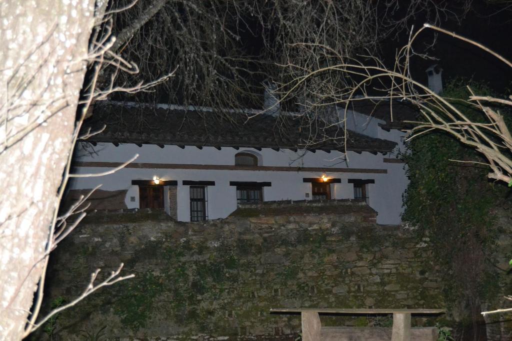 El Molino Del Corcho Apartment Cazalla de la Sierra Bagian luar foto